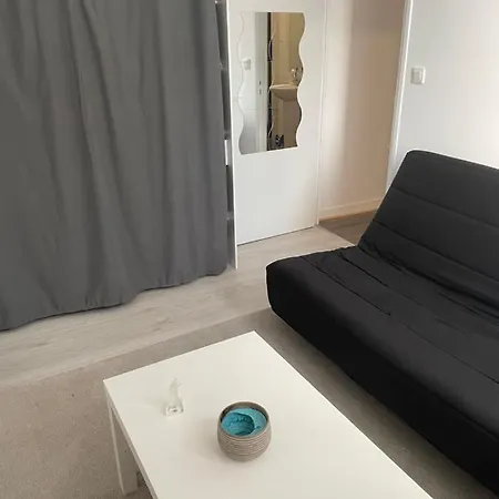 Studio فالنسيان